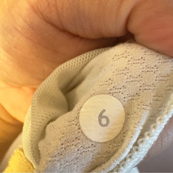 Lululemon Free To Be Tank Micro Macro Polar Cream Silver Slate Women Size 6 - Picture 12 of 12